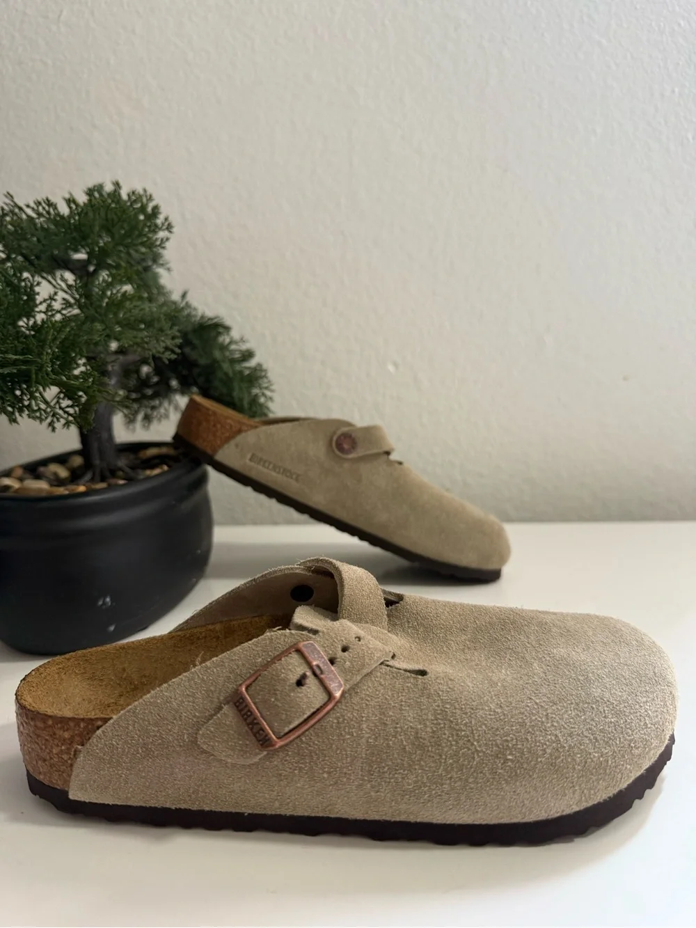 Birkenstock Boston Kids size 2 or 2.5 Tan Suede Clog Sandals with Buckle